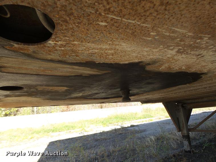 image for item DB9955 1998 Pines dry van trailer