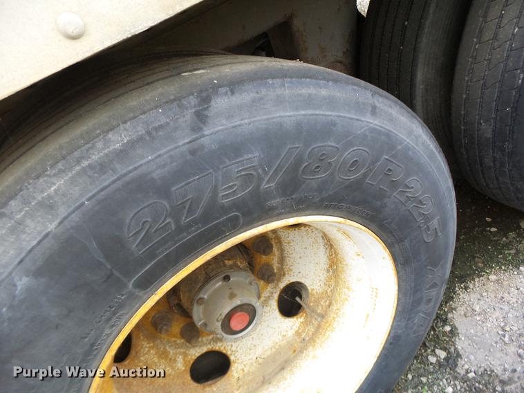 image for item DB9955 1998 Pines dry van trailer