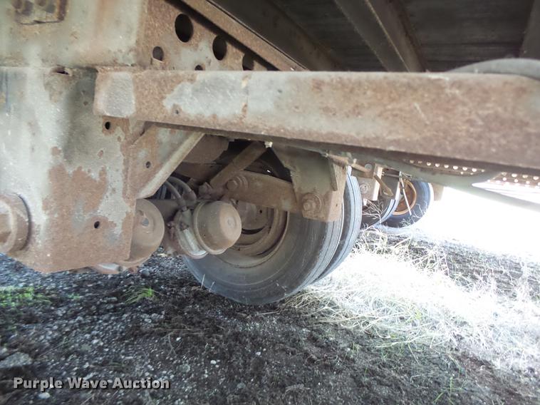 image for item DB9956 1998 Stoughton dry van trailer