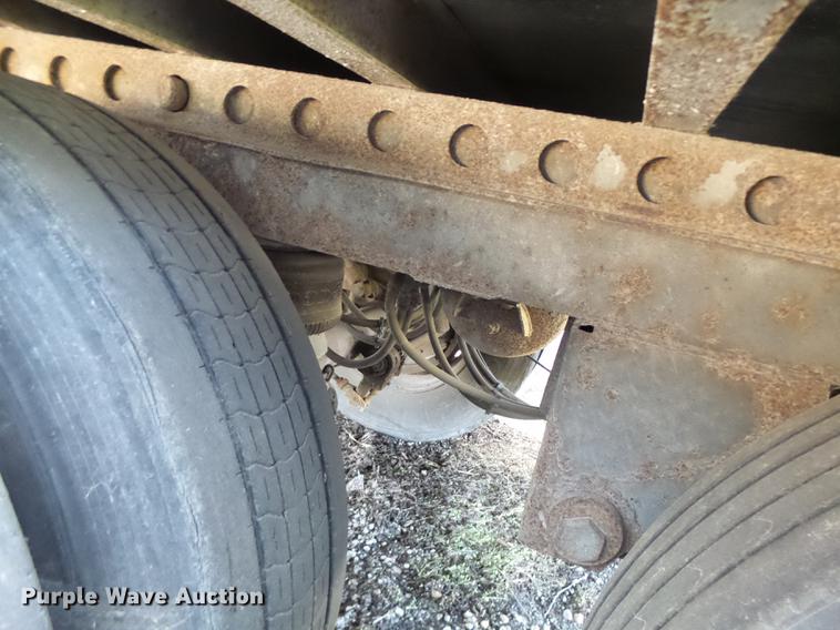 image for item DB9956 1998 Stoughton dry van trailer