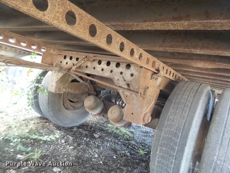 image for item DB9956 1998 Stoughton dry van trailer