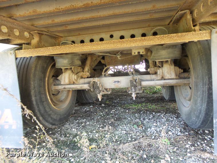 image for item DB9956 1998 Stoughton dry van trailer