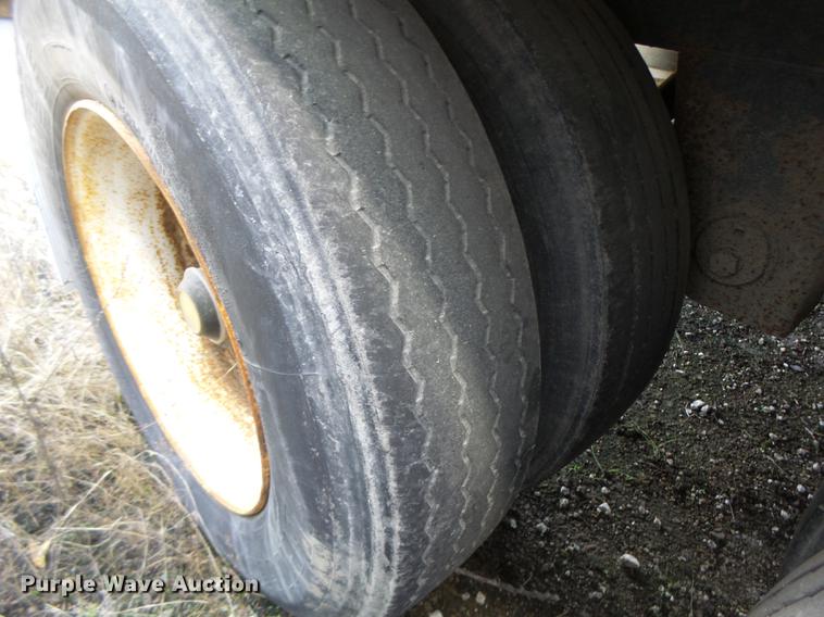 image for item DB9957 1998 Trailmobile 01JA-1RAY dry van trailer