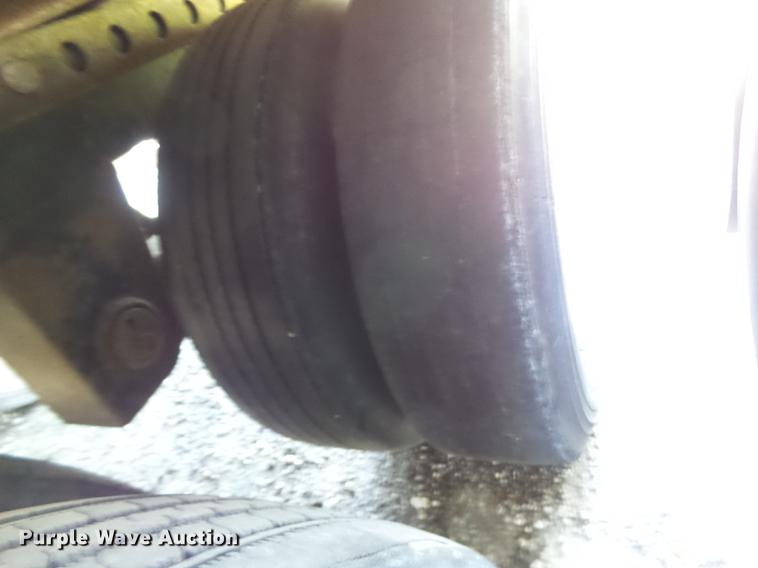 image for item DB9957 1998 Trailmobile 01JA-1RAY dry van trailer