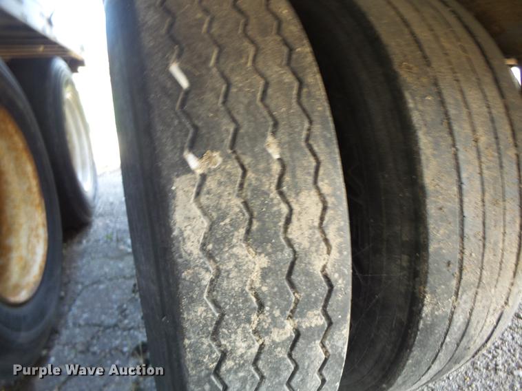 image for item DB9958 1995 Wabash dry van trailer