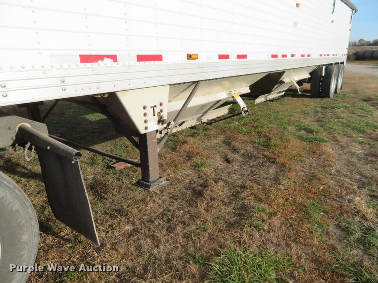 image for item DC0770 2010 Timpte Super Hopper double hopper grain trailer