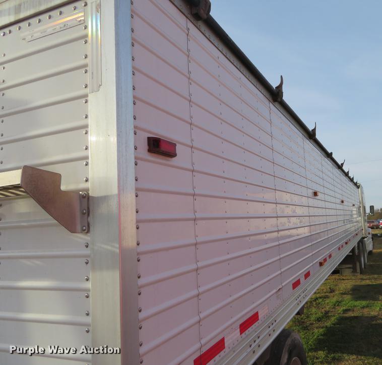 image for item DC0770 2010 Timpte Super Hopper double hopper grain trailer