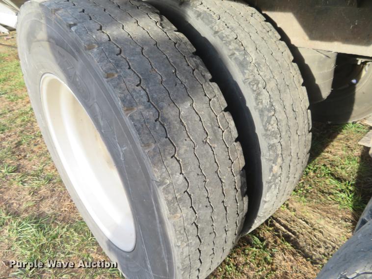 image for item DC0770 2010 Timpte Super Hopper double hopper grain trailer