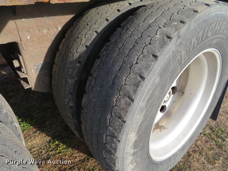 image for item DC0770 2010 Timpte Super Hopper double hopper grain trailer