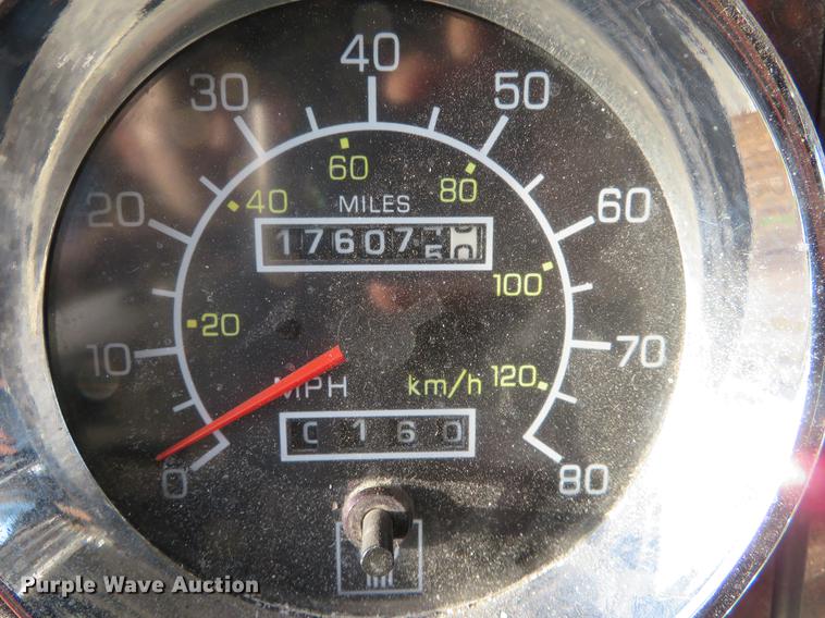 image for item DC0771 2005 Kenworth T600 semi truck