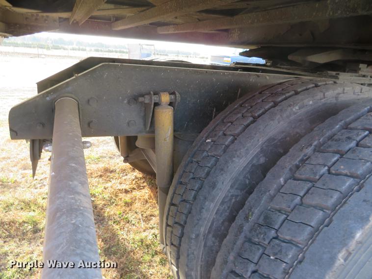 image for item DC0771 2005 Kenworth T600 semi truck