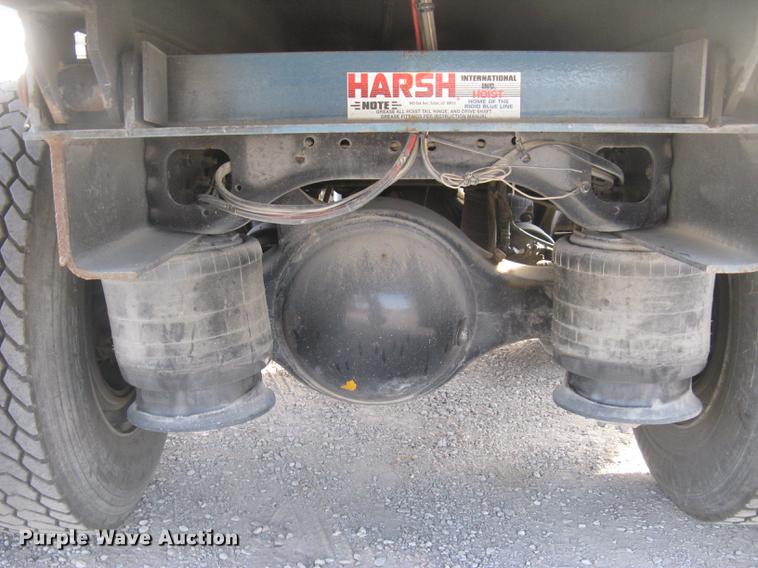 image for item DC2454 2004 Freightliner Columbia grain truck