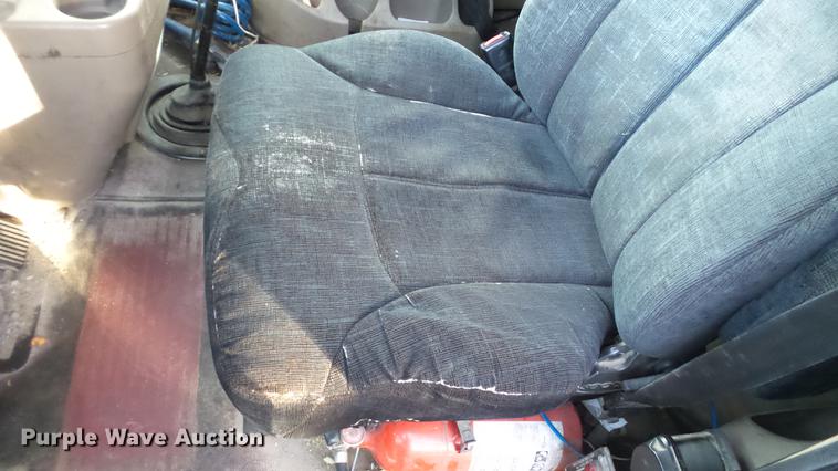 image for item DC2522 2007 International 9400i semi truck