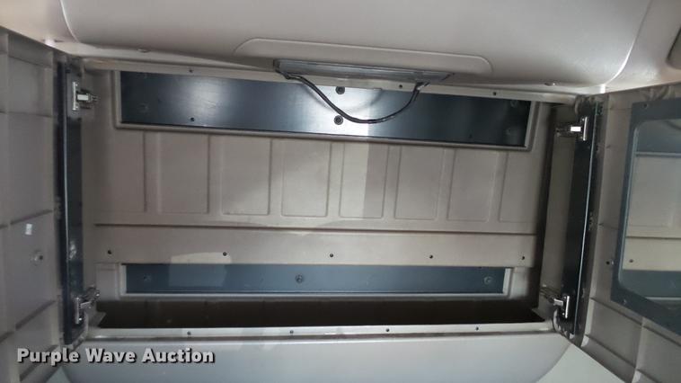 image for item DC2522 2007 International 9400i semi truck