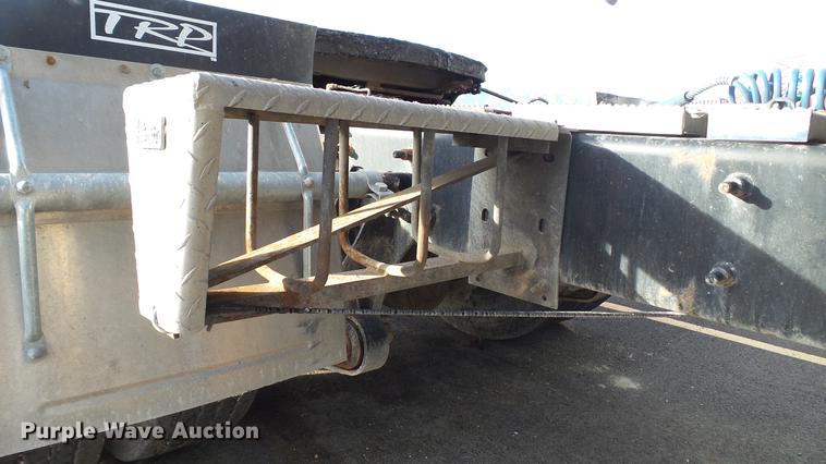 image for item DC2522 2007 International 9400i semi truck