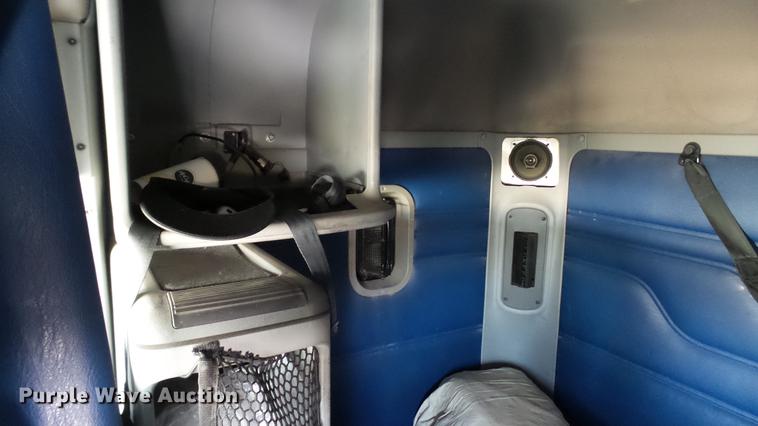 image for item DC2523 2006 Freightliner Columbia semi truck