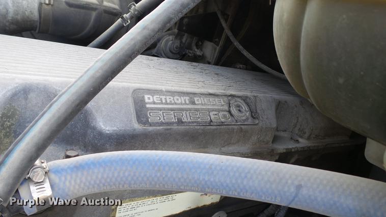 image for item DC2523 2006 Freightliner Columbia semi truck