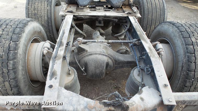 image for item DC2523 2006 Freightliner Columbia semi truck