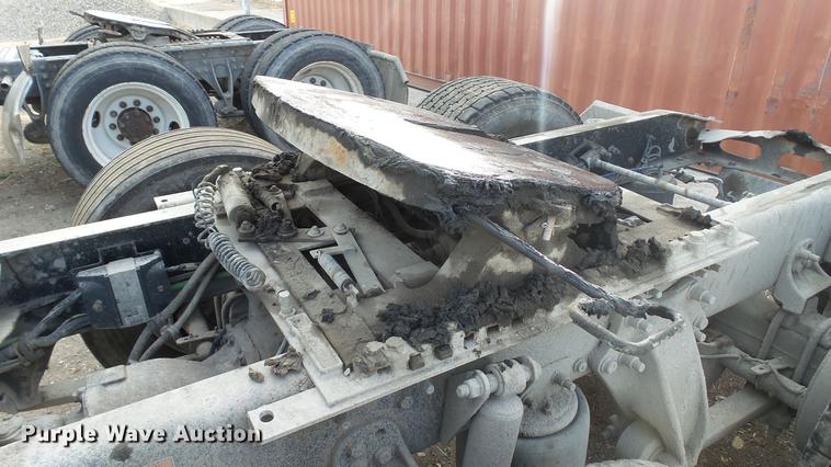 image for item DC2523 2006 Freightliner Columbia semi truck