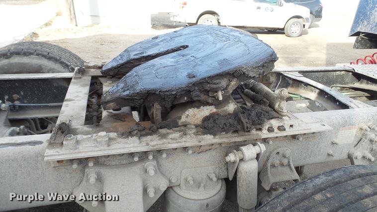 image for item DC2523 2006 Freightliner Columbia semi truck