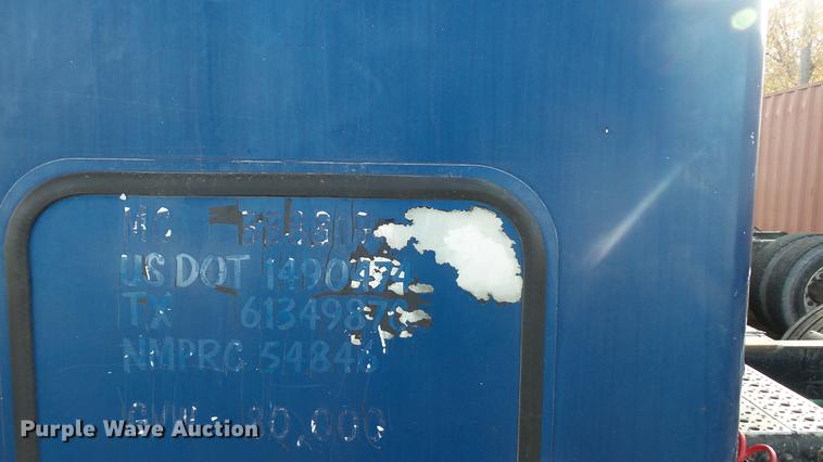 image for item DC2523 2006 Freightliner Columbia semi truck