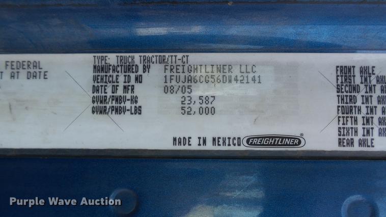 image for item DC2523 2006 Freightliner Columbia semi truck