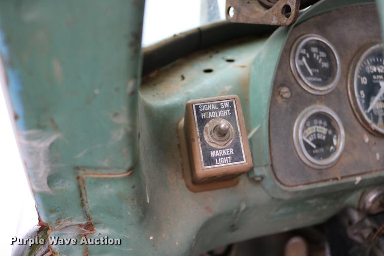 image for item DC3730 1966 Mack R609 semi truck