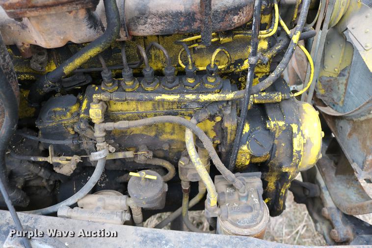 image for item DC3730 1966 Mack R609 semi truck