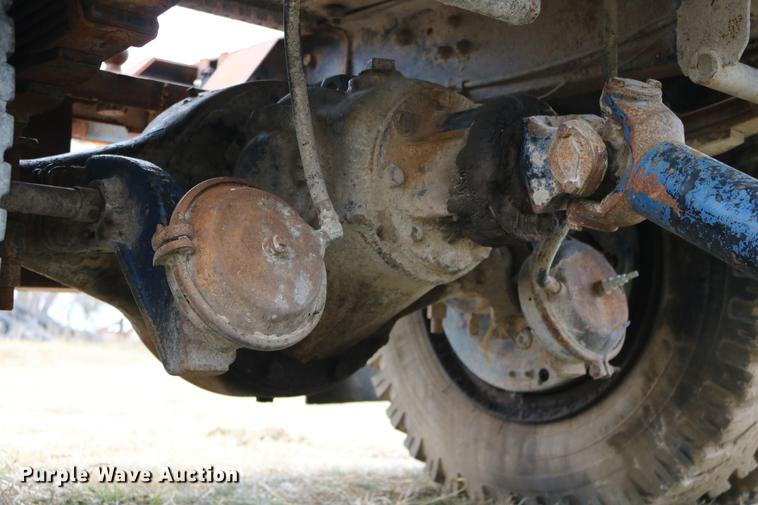 image for item DC3730 1966 Mack R609 semi truck