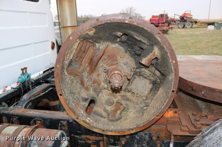 image for item DC3730 1966 Mack R609 semi truck