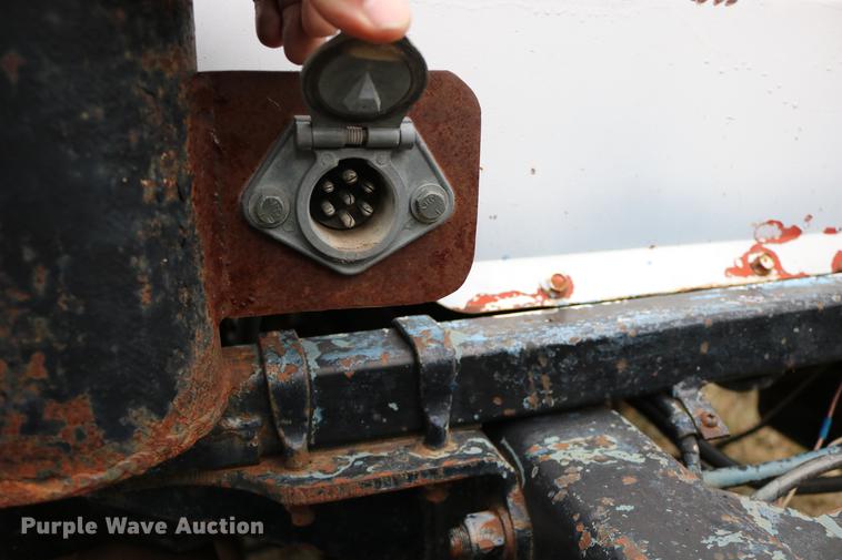 image for item DC3730 1966 Mack R609 semi truck