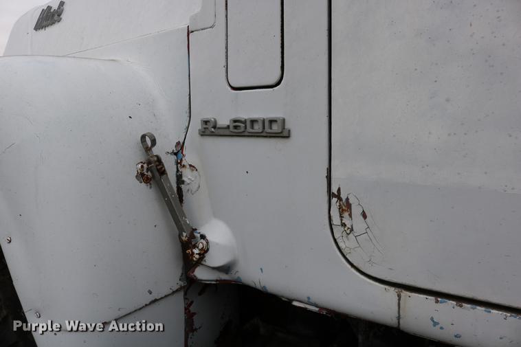 image for item DC3730 1966 Mack R609 semi truck