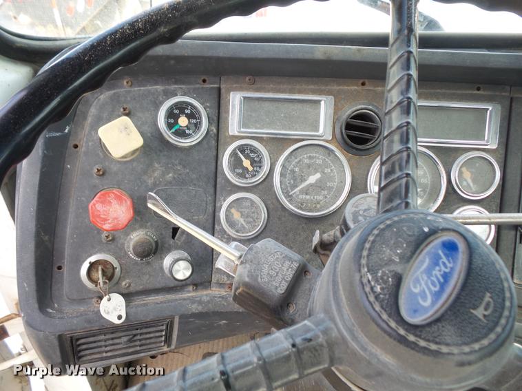 image for item DC5405 1991 Ford L9000 semi truck