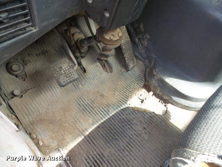 image for item DC5405 1991 Ford L9000 semi truck