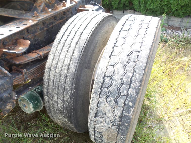 image for item DC5405 1991 Ford L9000 semi truck