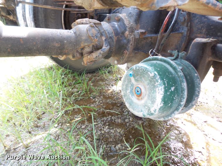 image for item DC5405 1991 Ford L9000 semi truck