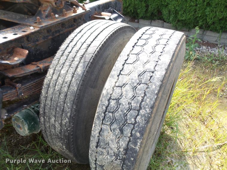 image for item DC5405 1991 Ford L9000 semi truck