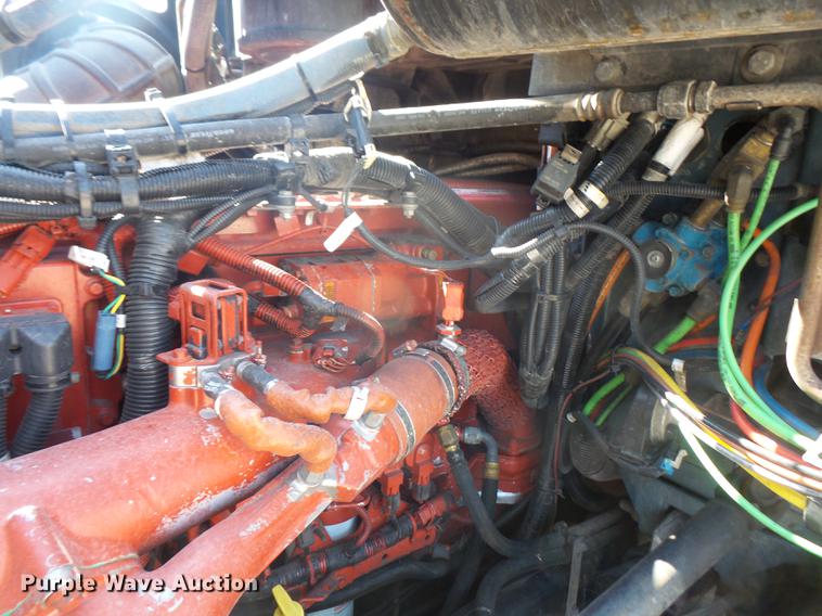 image for item DC5437 2010 Peterbilt 387 semi truck