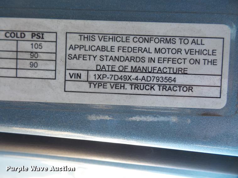 image for item DC5437 2010 Peterbilt 387 semi truck