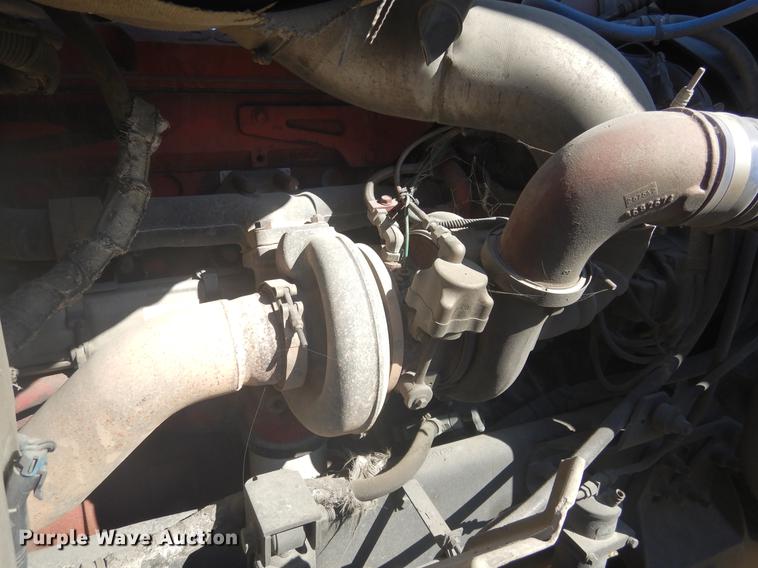 image for item DC5982 2006 International 9400i semi truck