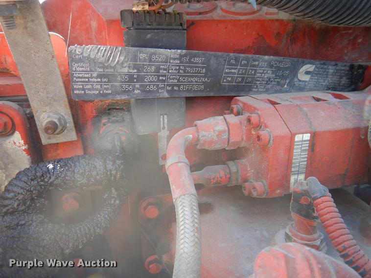 image for item DC5982 2006 International 9400i semi truck