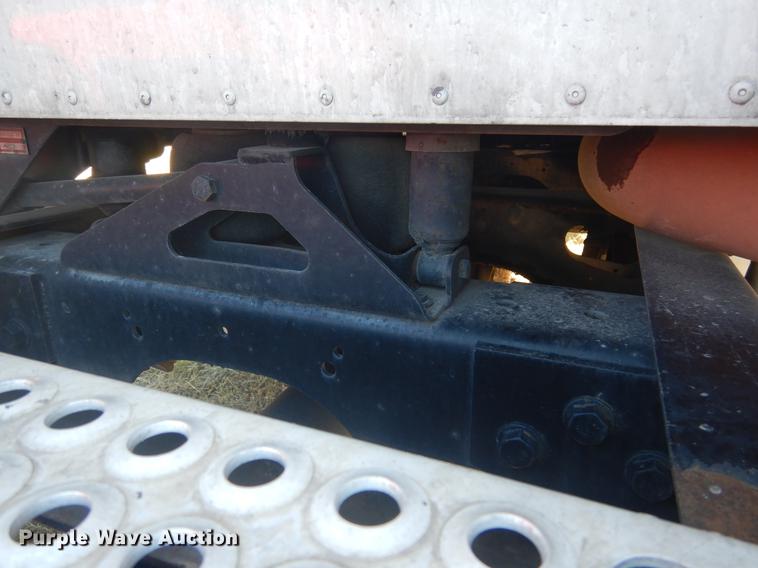 image for item DC5982 2006 International 9400i semi truck