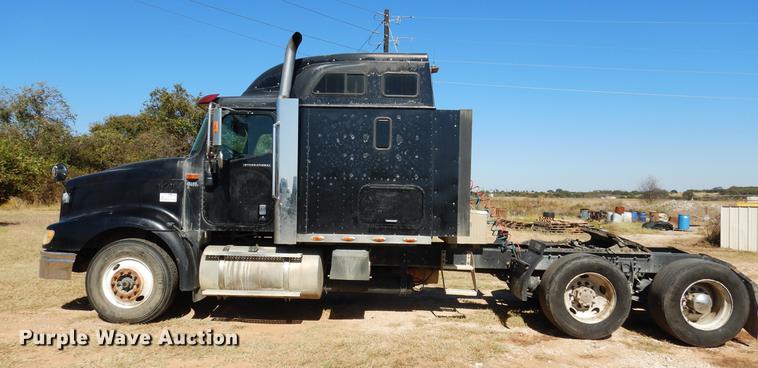image for item DC5983 2007 International 9400i semi truck