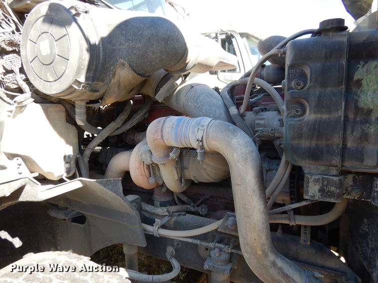 image for item DC5983 2007 International 9400i semi truck