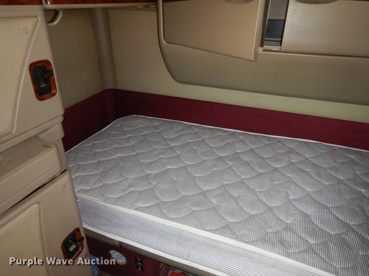 image for item DC5983 2007 International 9400i semi truck