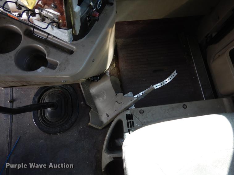 image for item DC5983 2007 International 9400i semi truck