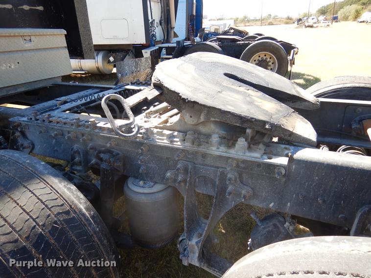 image for item DC5983 2007 International 9400i semi truck