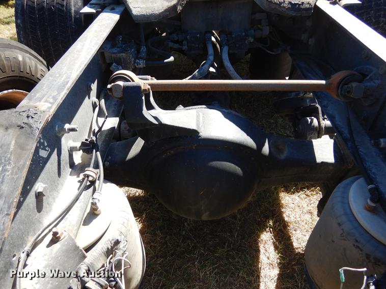 image for item DC5983 2007 International 9400i semi truck