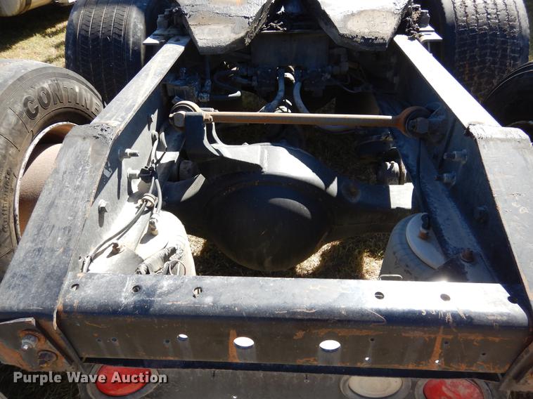 image for item DC5983 2007 International 9400i semi truck