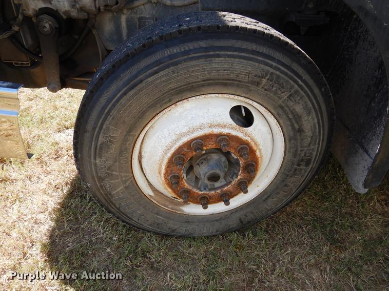 image for item DC5983 2007 International 9400i semi truck